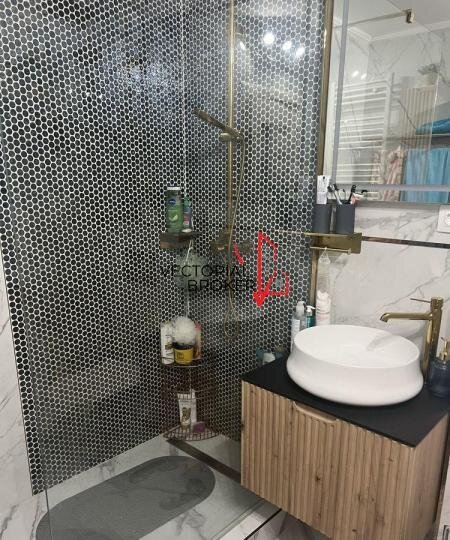 Basarabia Diham 2 camere, 55mp, bl.1987, renovat, mobilat,